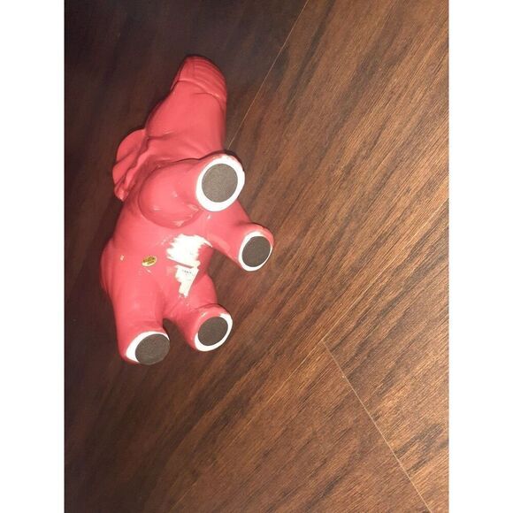 Red elephant decoration - Picture 3 of 3